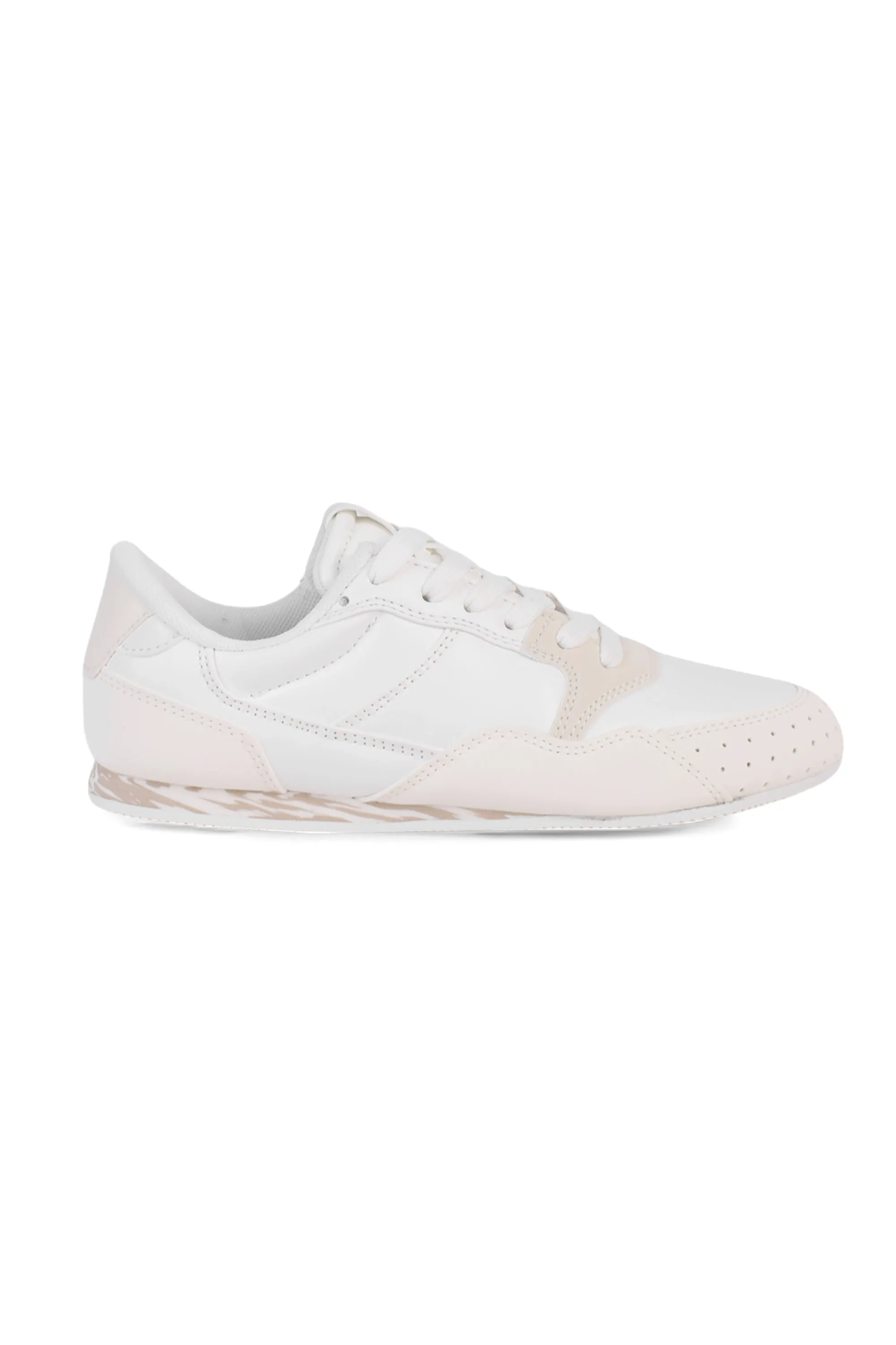 01-5357 Flat Sneaker