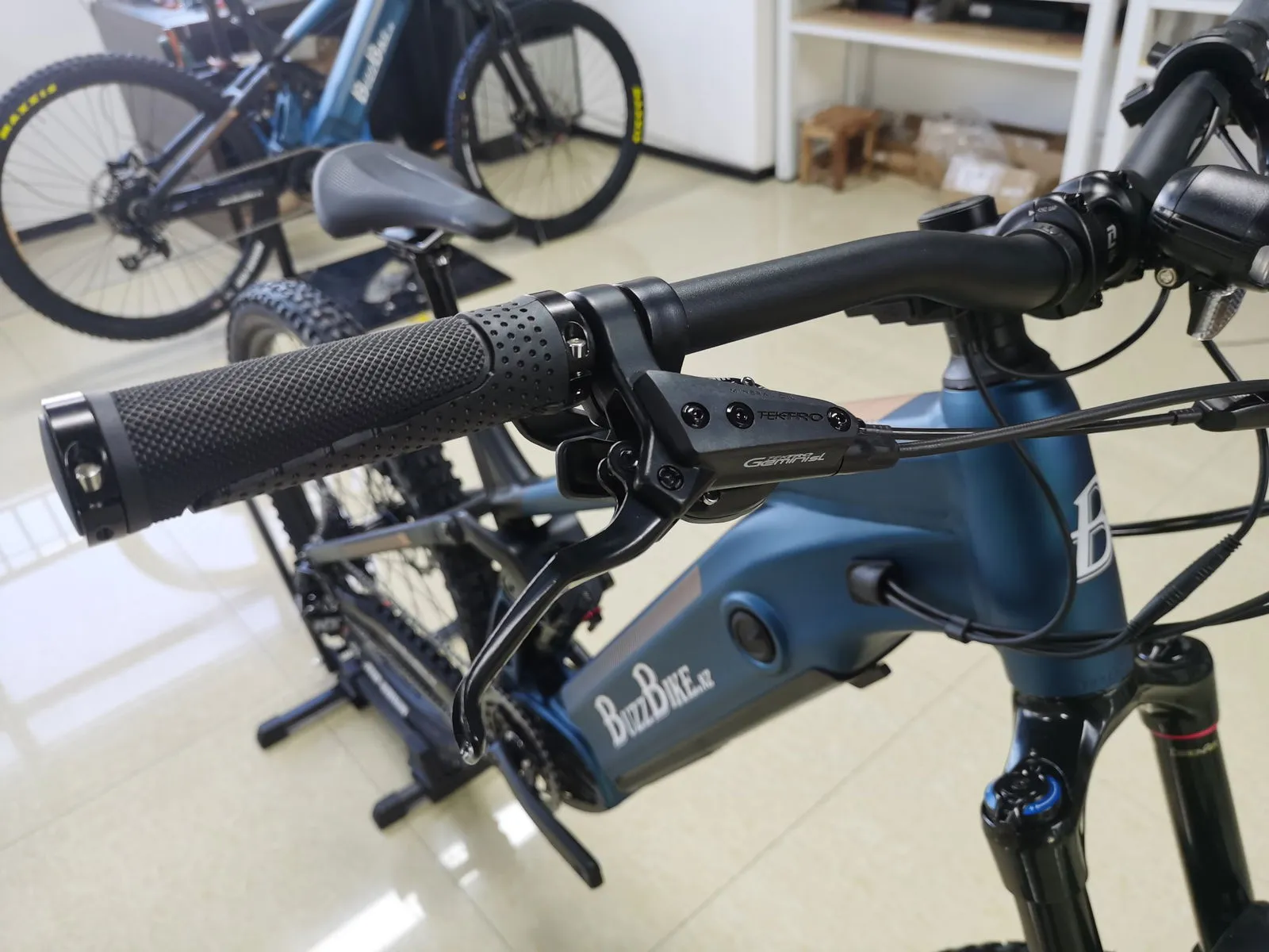 BUZZ BIKE ENDURO 29"