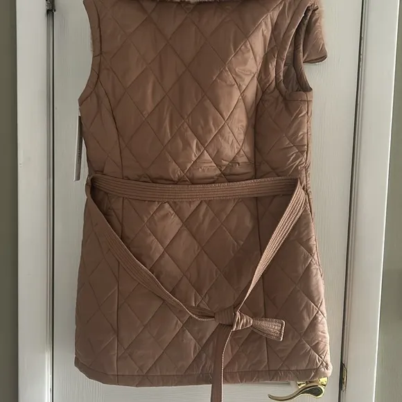 CALVIN KLEIN QULTED FAUX FUR COLLAR VEST W BELT SIZE S NWT