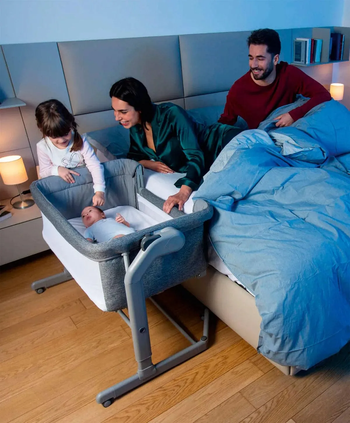 Chicco Next2Me Magic Evo Bedside Crib - Dark Grey