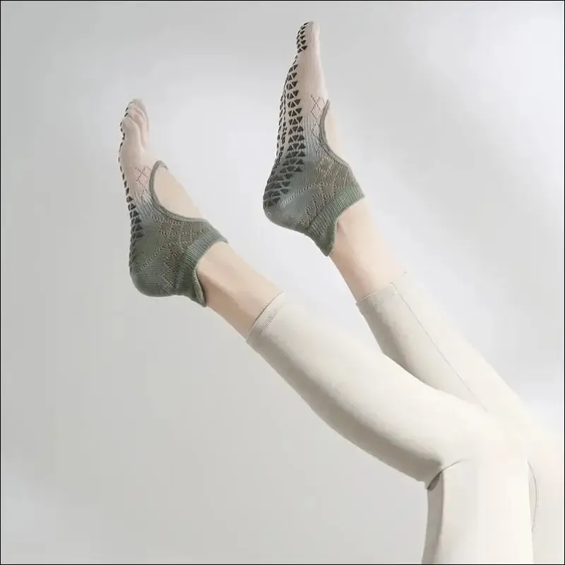 Cute pilates five toe socks for women - non-slip silicone low-ankle yoga socks