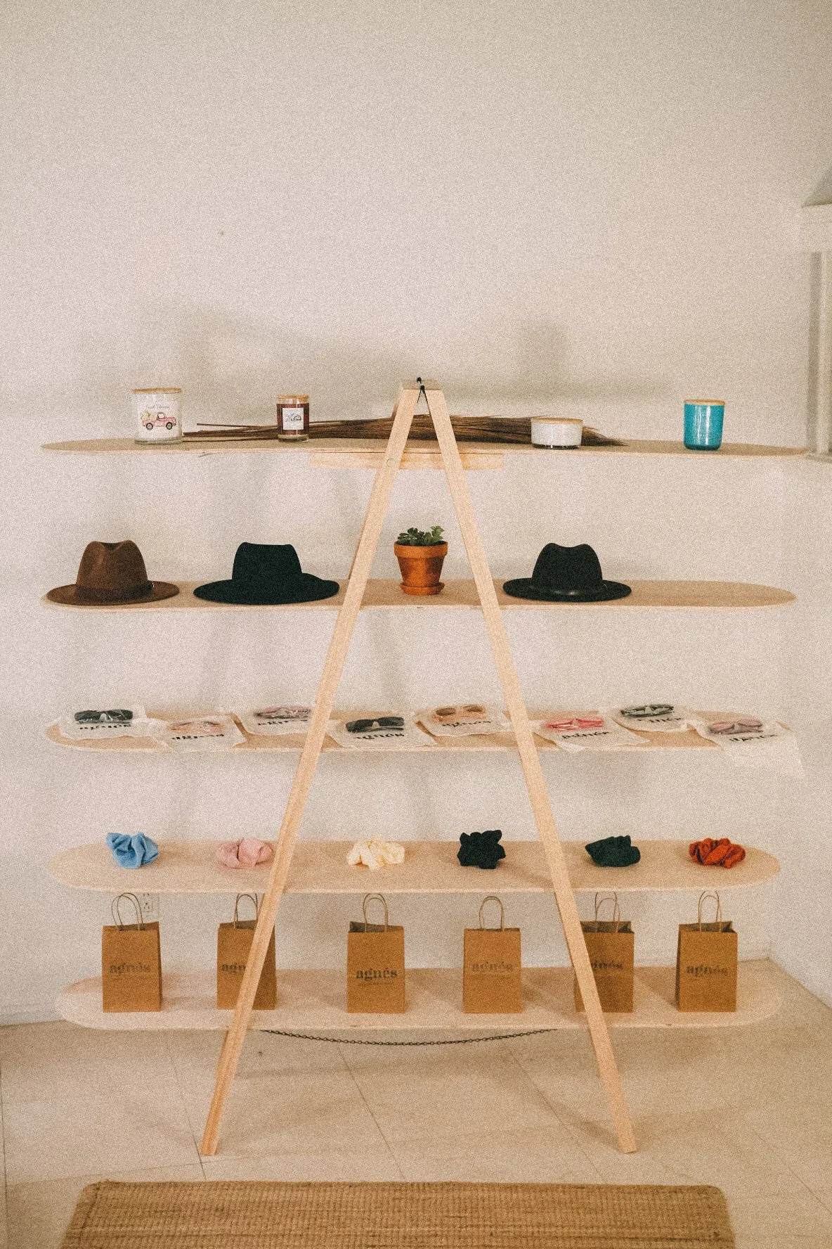Easy Ladder shelves display LSD-5