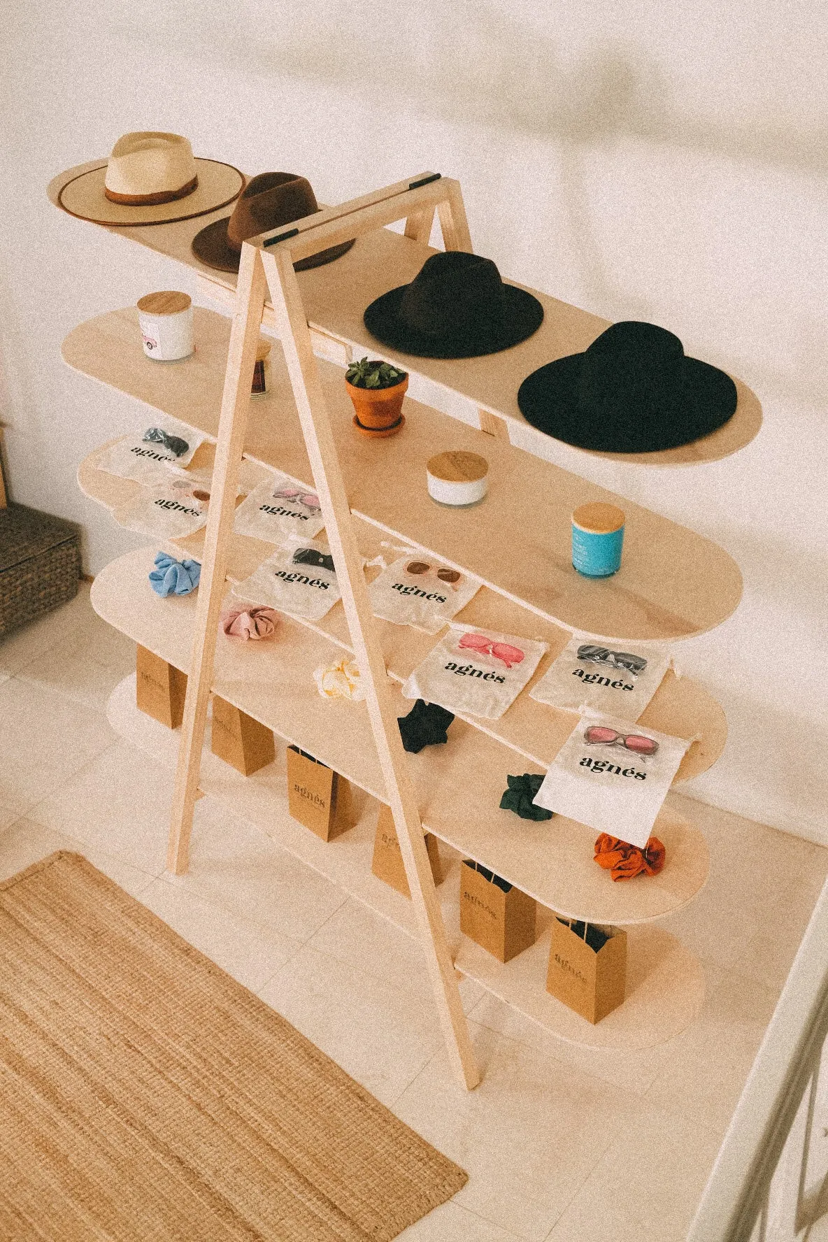 Easy Ladder shelves display LSD-5