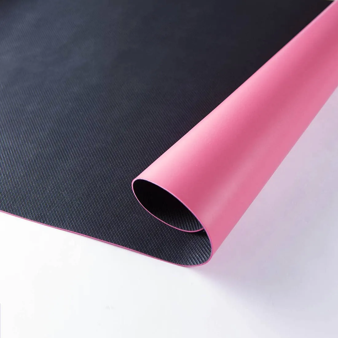 easyoga Breathin' Space Pro Mat - Hand Size - R3 Rosy Red