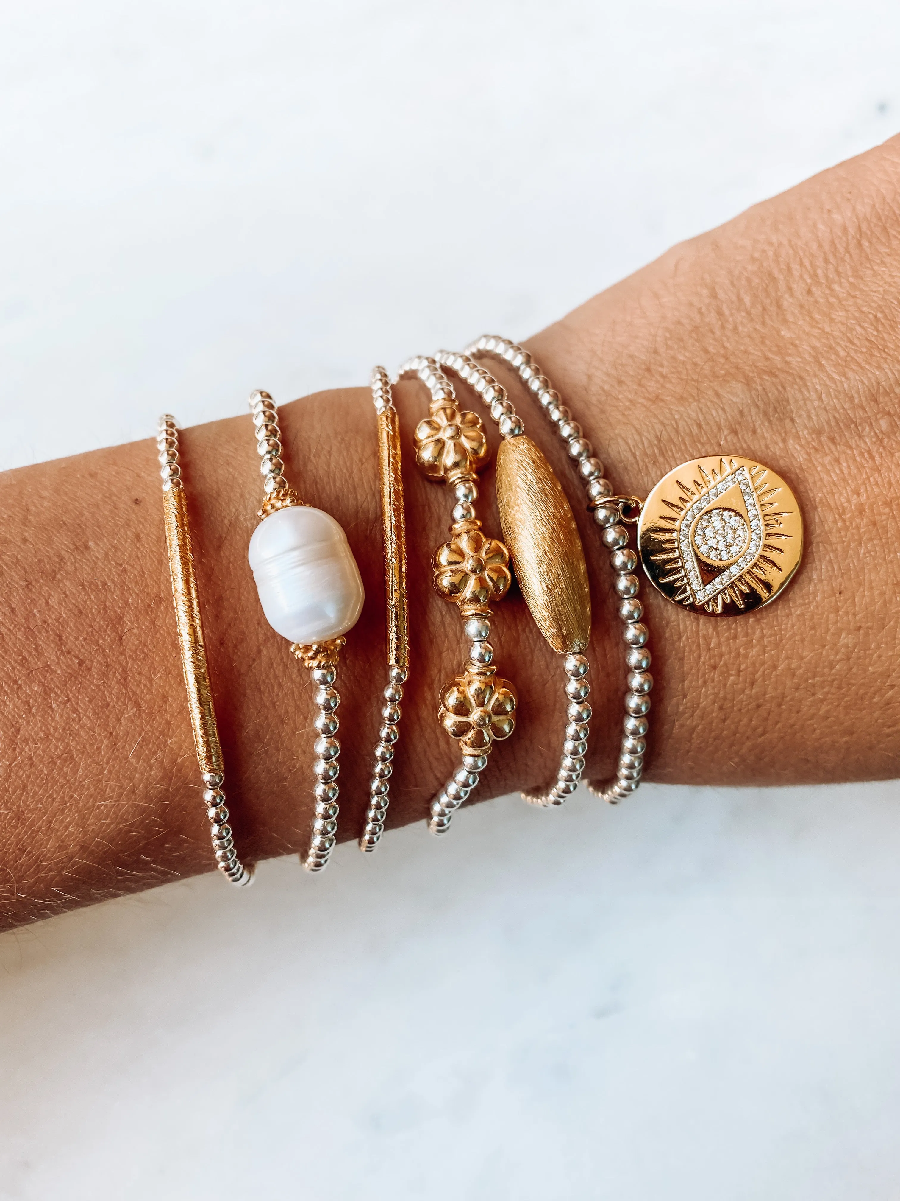 Gold Daisy Bracelet