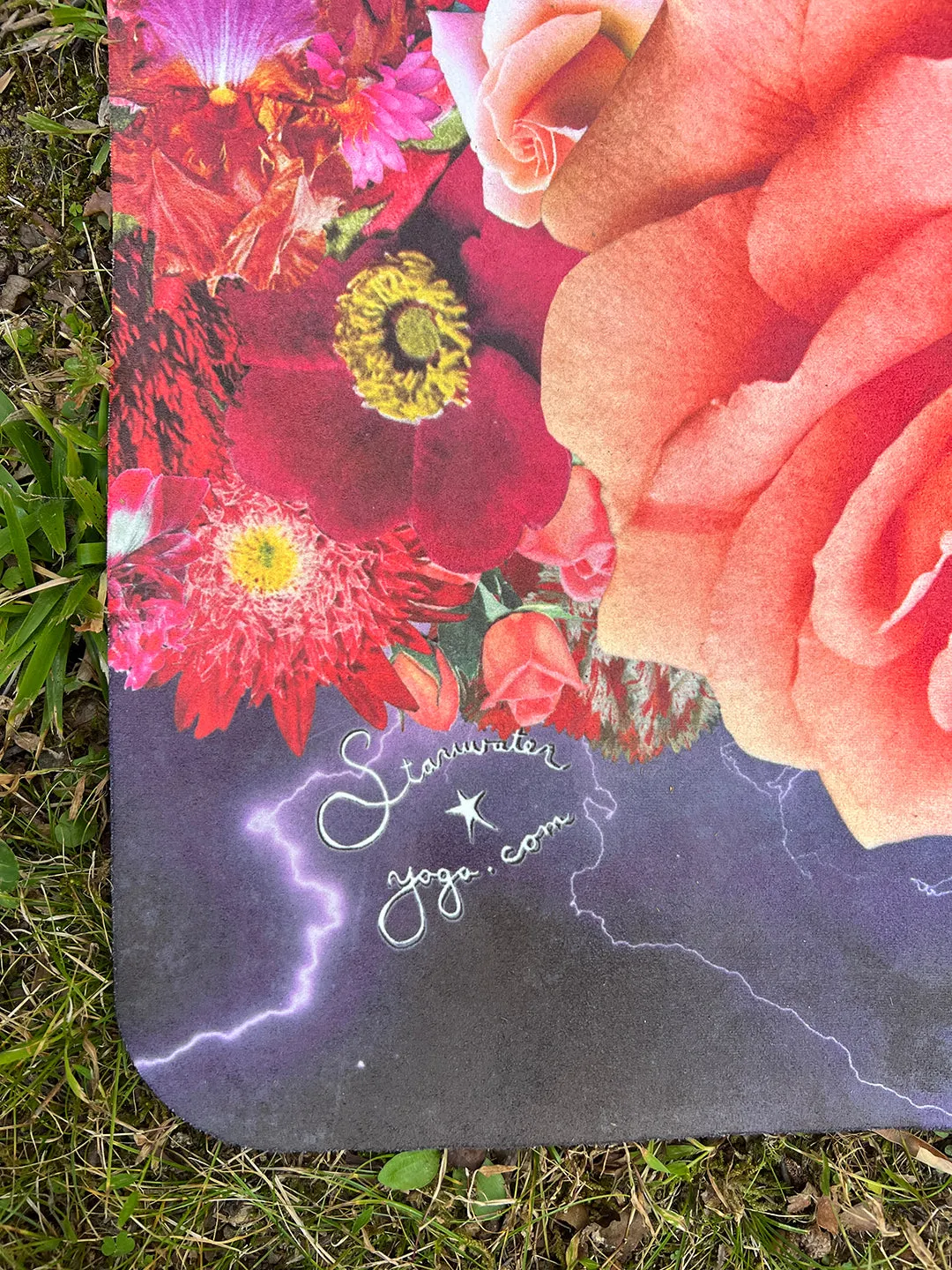 INDESTRUCTIBLE SPIRIT // Vajra Rose Yoga Mat
