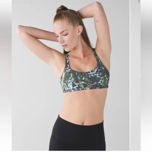 Lululemon Free To Be *Wild Floral Sport White Multi / Pistachio Size 4