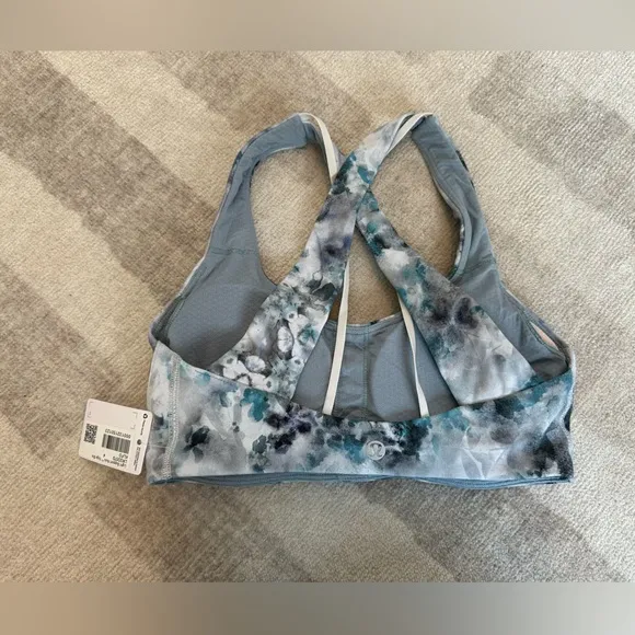 Lululemon Light Support Nulu Yoga Bra Kaleidofloral Multi NWT (Size 4)