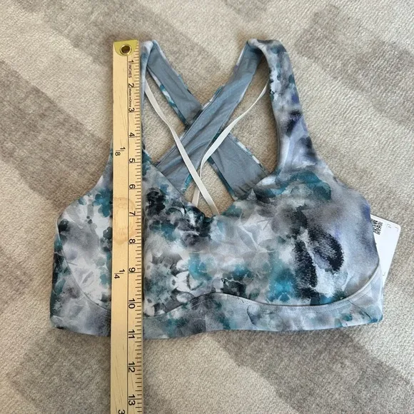 Lululemon Light Support Nulu Yoga Bra Kaleidofloral Multi NWT (Size 4)