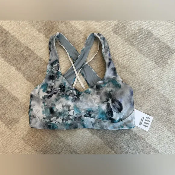 Lululemon Light Support Nulu Yoga Bra Kaleidofloral Multi NWT (Size 4)
