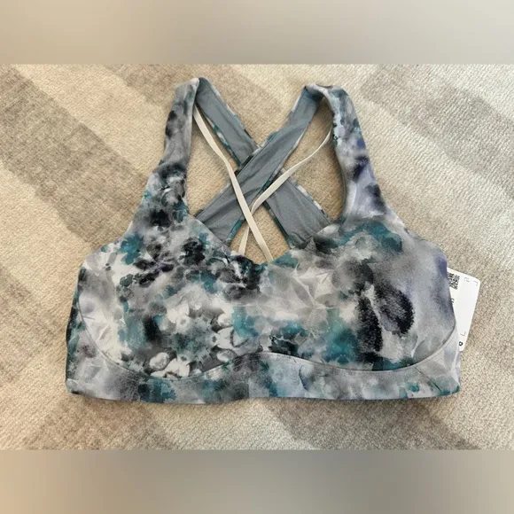 Lululemon Light Support Nulu Yoga Bra Kaleidofloral Multi NWT (Size 4)