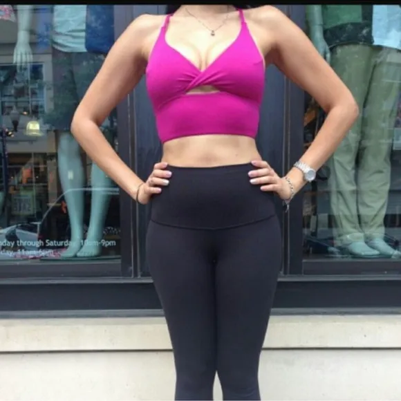 Lululemon Twist Bra Long Line Raspberry Sz 6