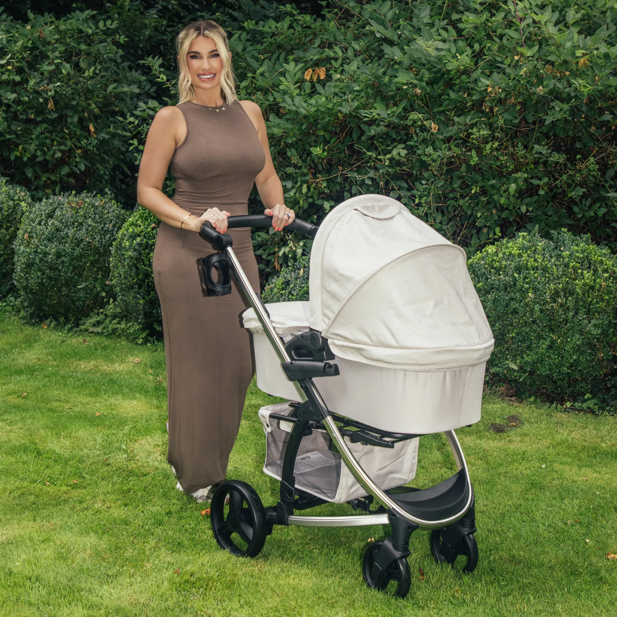 MB200i 3-in-1 Travel System with i-Size Car Seat - Oatmeal