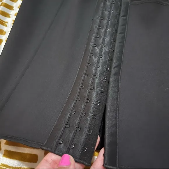 New Skims by Kim Kardashian The waist trainer in Onyx black