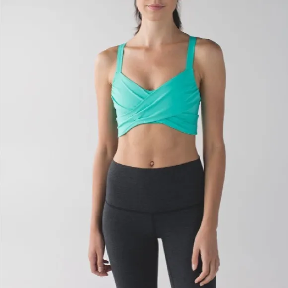 NWT Lululemon Athletica Wrap It Up Bra