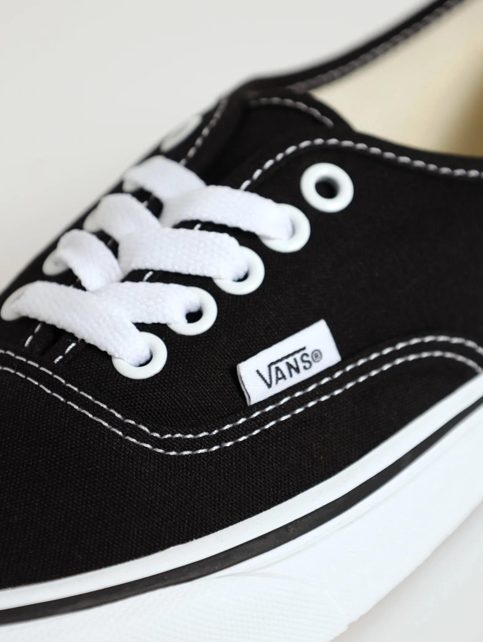 Old Skool Sneaker - Black/White