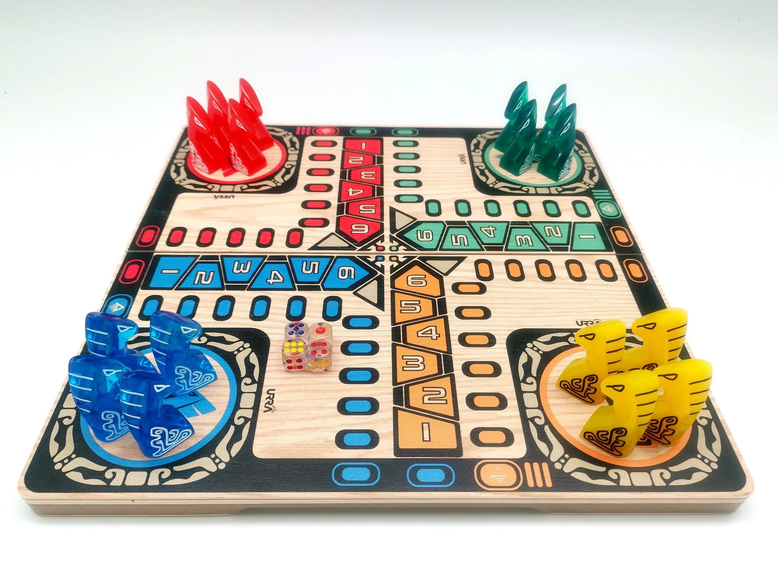 Pinelite Strategy Board Game - Foldable Travel Box