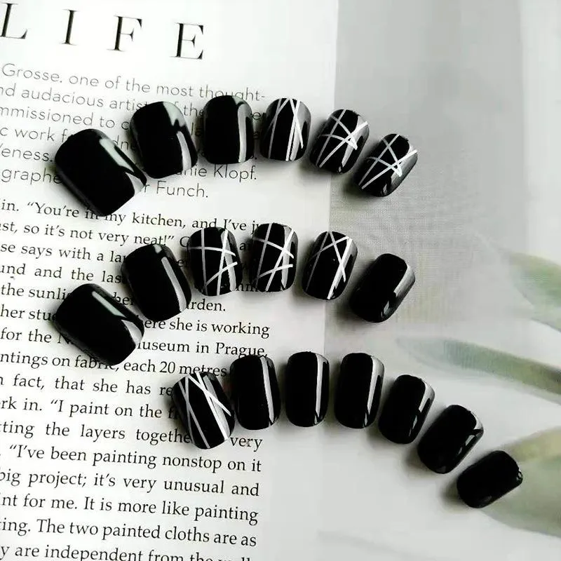 Punk Black (short nails）
