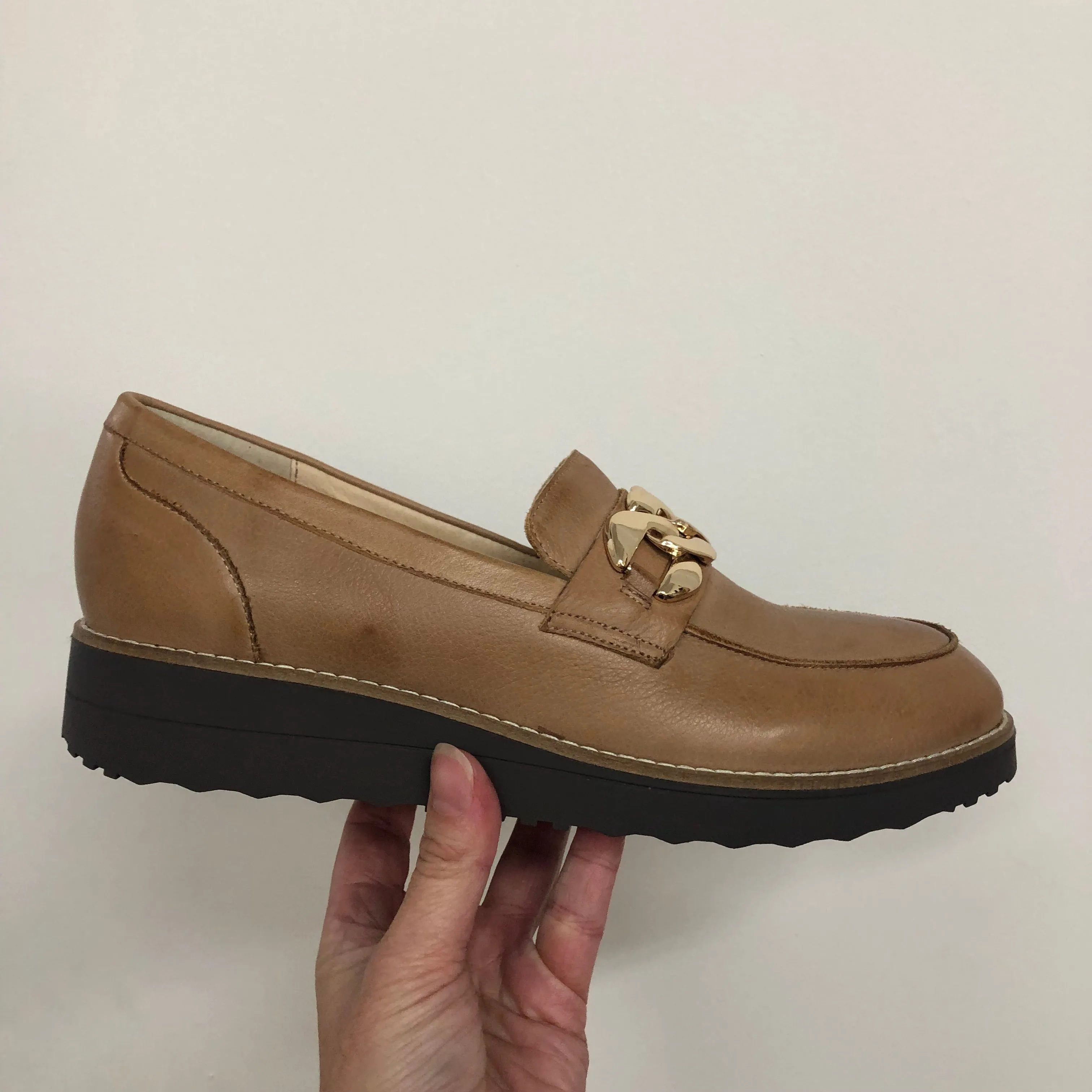 Top End Ozama ~ Black ~ Dark Tan ~ Leather Loafer