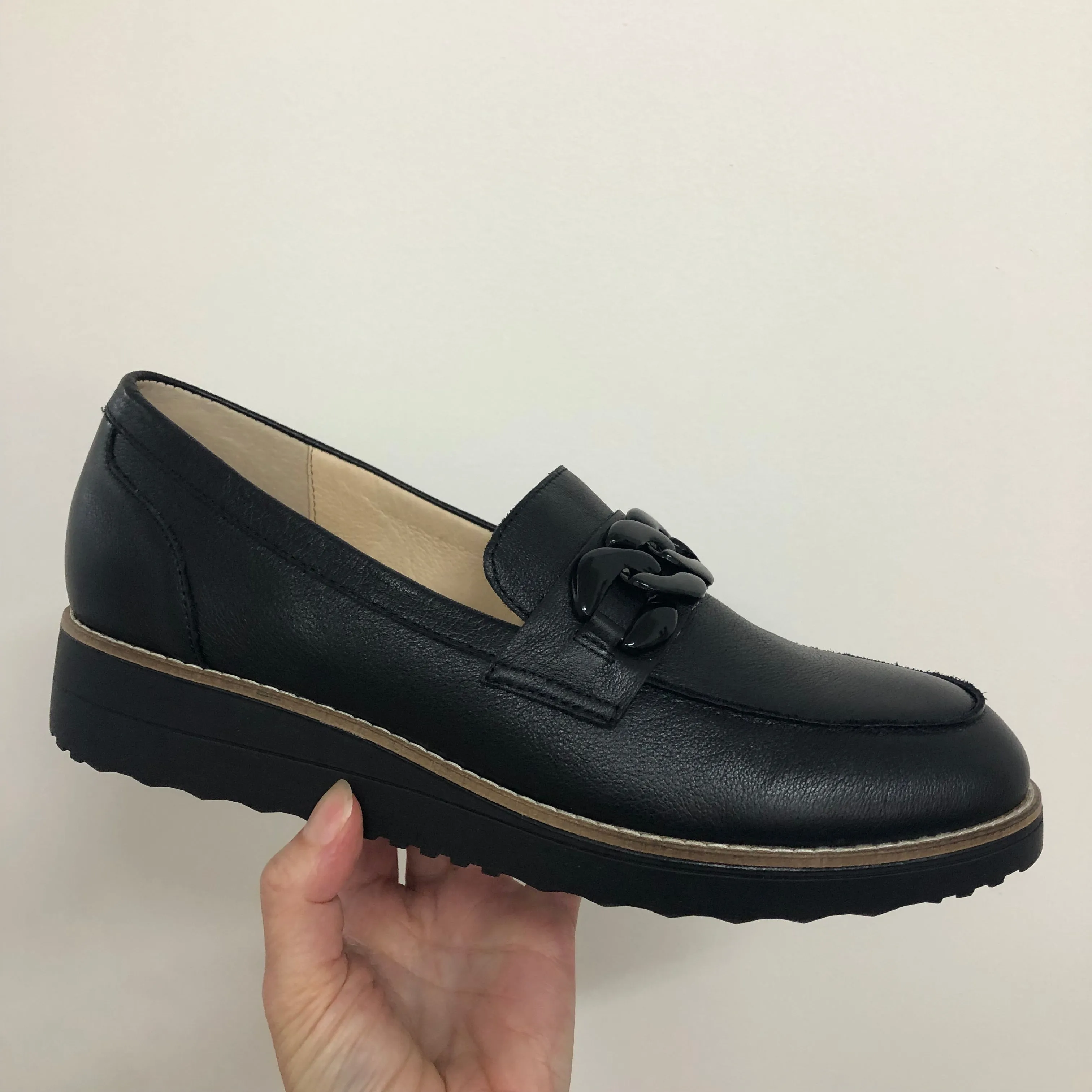 Top End Ozama ~ Black ~ Dark Tan ~ Leather Loafer