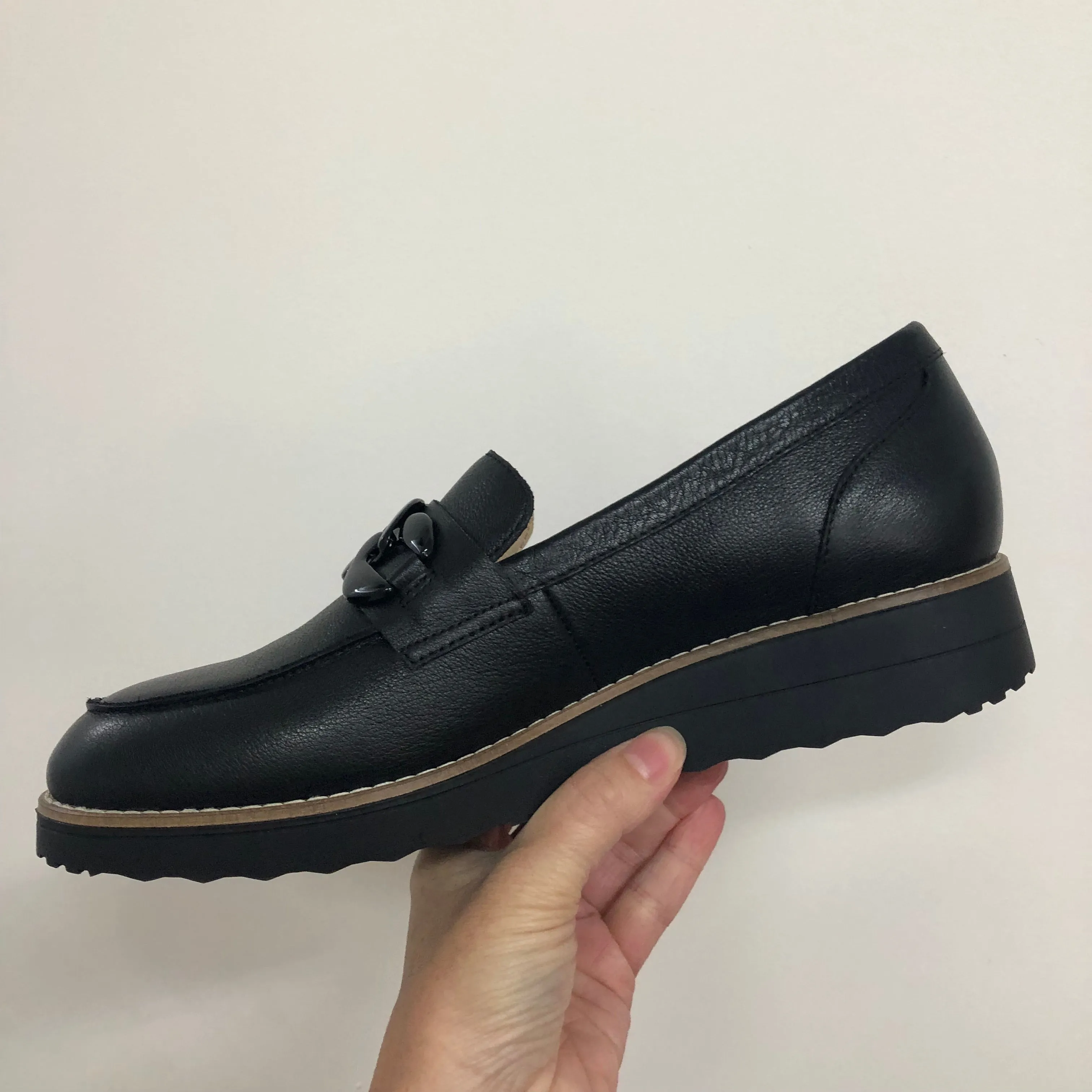 Top End Ozama ~ Black ~ Dark Tan ~ Leather Loafer