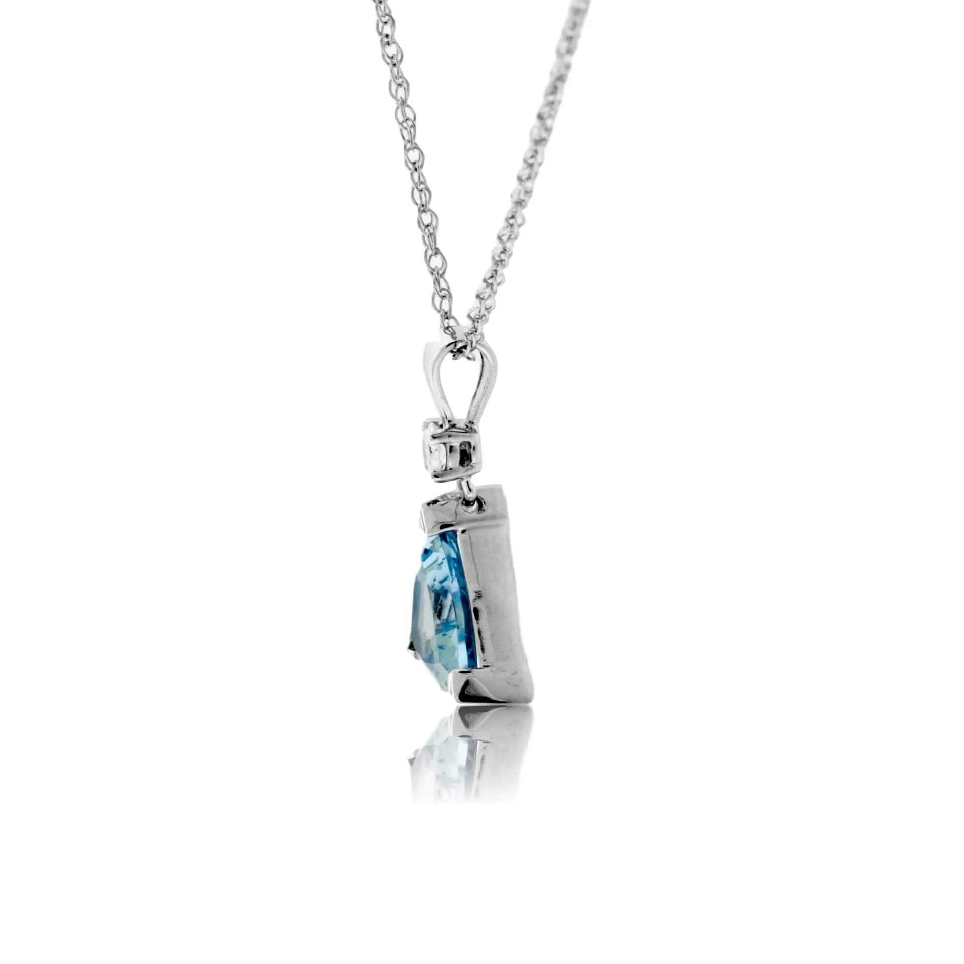 Trillian Aquamarine Pendant w/ Diamond