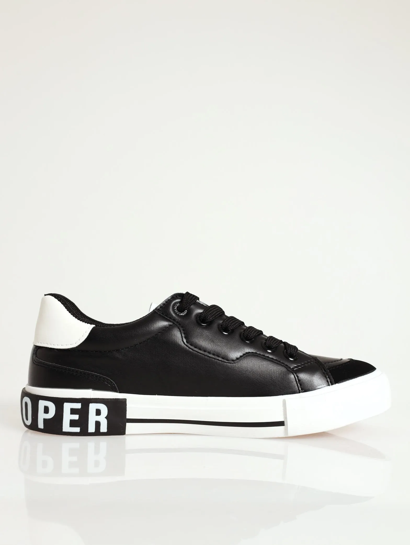Valentine Low Cut Lace-Up Sneaker - Black/White