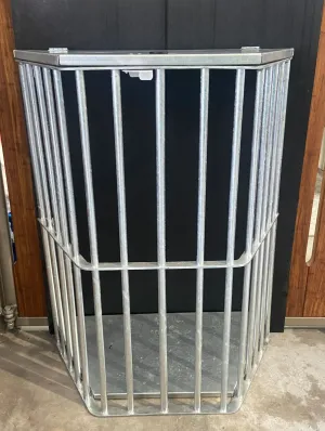 WOH Horse Feeder