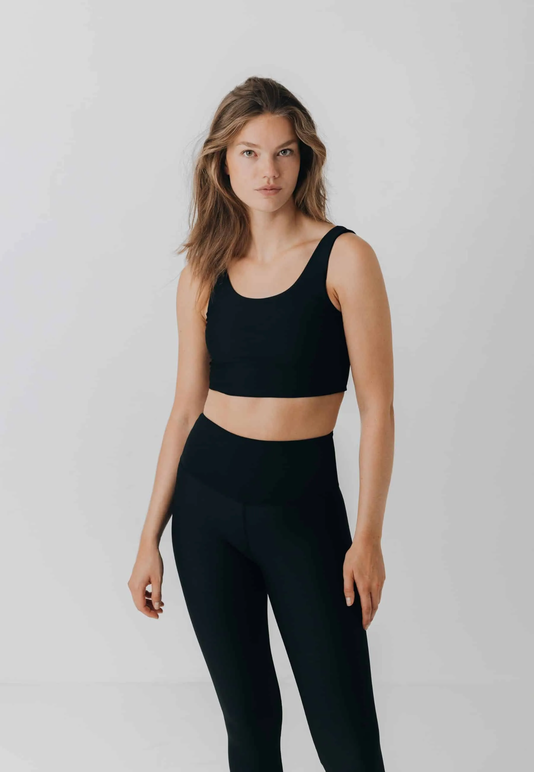 Yoga Midi Scoop Bra - Black